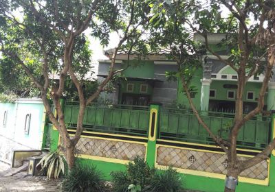 Jual Rumah Lokasi Strategis Dekat Jalan Raya