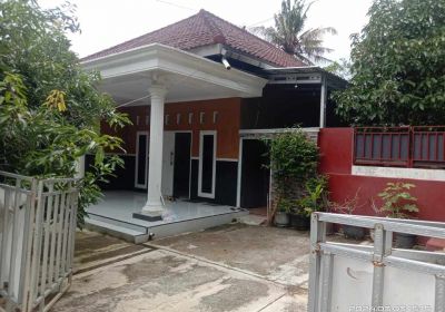 RUMAH MEGAH SIAP HUNI