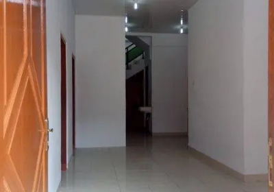 DISEWAKAN RUMAH 2 LANTAI, 3 KMR TIDUR, JEMBATAN LIMA,JAKARTA BARAT