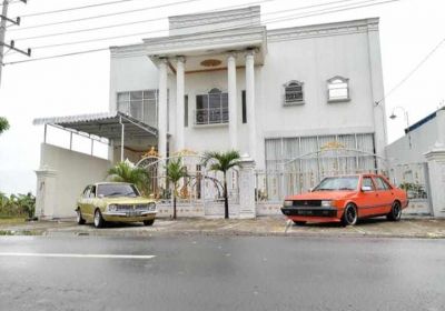 Rumah di Sidoarjo Jawa tengah (Madewo apples)