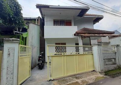 KOST-KOSTAN 9 KAMAR DI KAWASAN DAGO ASRI BANDUNG