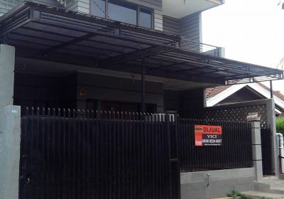 Dijual Rumah Strategis Komplek Dekat Dengan Jalan Besar Bintaro Sektor 5
