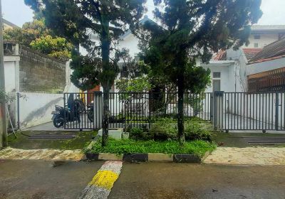 RUMAH MODERN CLASSIC DI ARCAMANIK BANDUNG