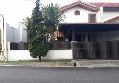 RUMAH GAYA AMERICAN CLASSIC DI ARCAMANIK BANDUNG