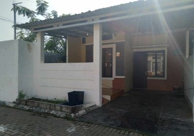 di sewakan 1 rumah siap huni