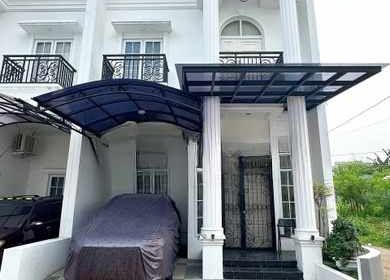 Di jual rumah baru siap huni di ciracas