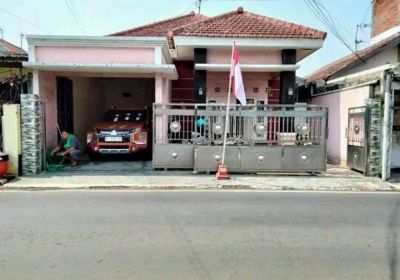 Rumah dekat universitas kanjuruhan malang(madewo apples)