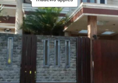 Rumah dekat museum angkut batu(Madewo apples)