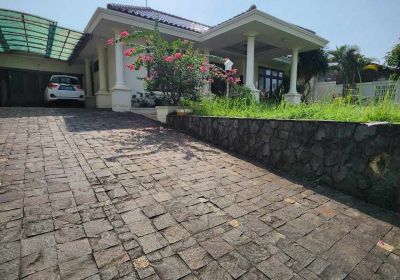 Rumah super luas area Cirendeu Tangsel, 600 meter ke Jalan Raya Utama