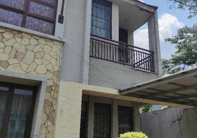 Rumah di Legenda wisata Cibubur Harga Murah Banget