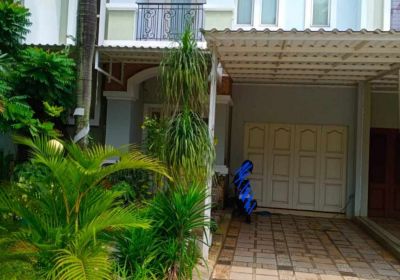 Dijual Rumah Cluster Garnet - Pondok Hijau Golf (Strategis)