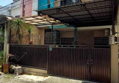 Rumah Gaya Town House daerah Kampus